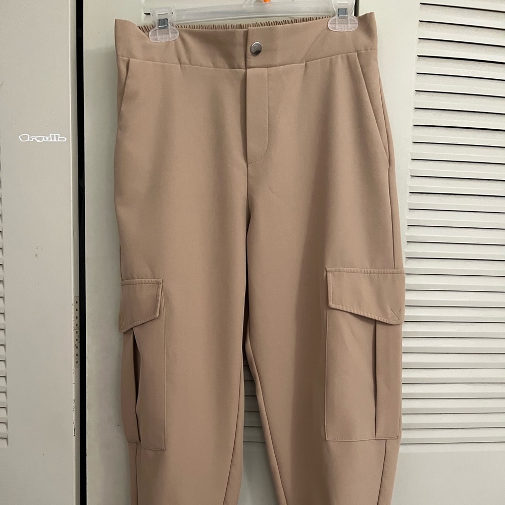 Zara Cream Cargo Jogger ✨🫶🏻